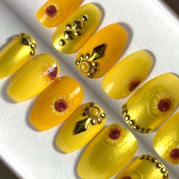 Gold-n-Sunflowers press-on nail set